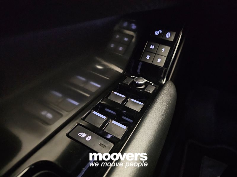 Land Rover Range Rover Velar 2.0D I4 240 CV R-Dynamic S 